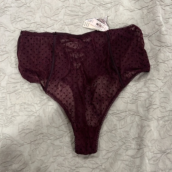 NWT Victorias Secret Lingerie Set! - Picture 3 of 6